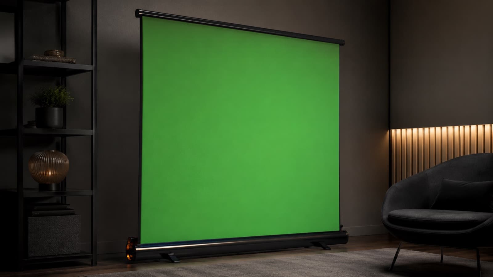 Pantalla verde retráctil (pop-up) montada en un rincón de una sala