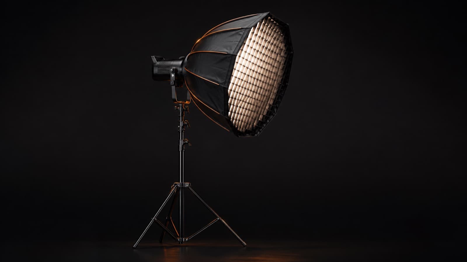 Luz COB dentro de un softbox parabólico en un trípode