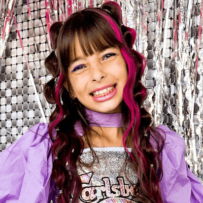 Laurinha e Helena — Laura's Club